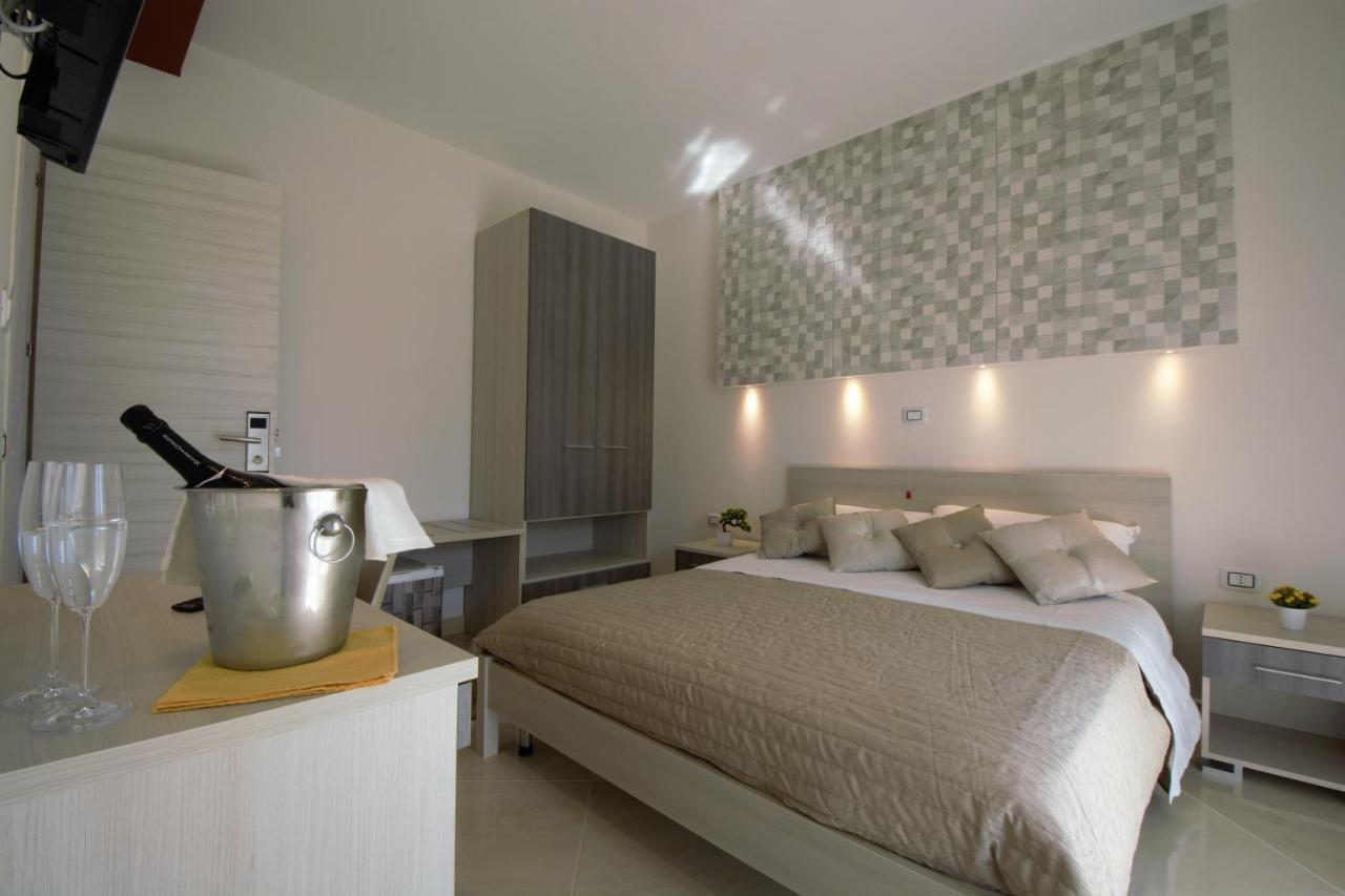 Askia Rooms & Breakfast Асчеа Екстериор снимка