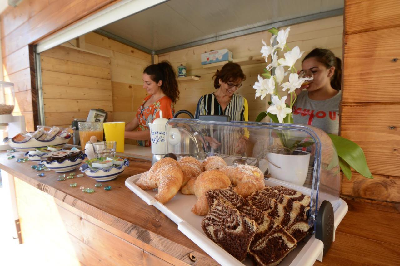 Askia Rooms & Breakfast Асчеа Екстериор снимка