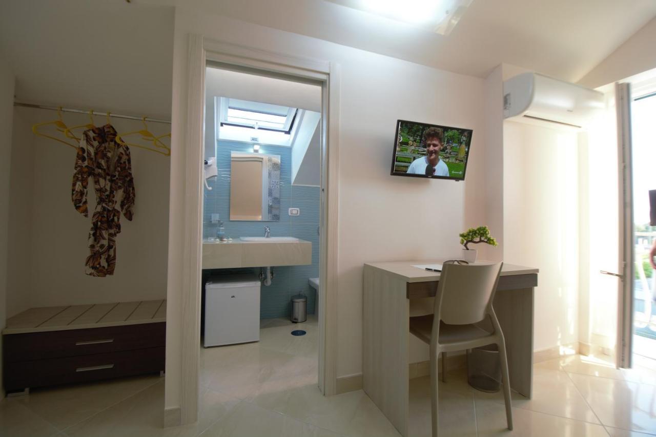 Askia Rooms & Breakfast Асчеа Екстериор снимка