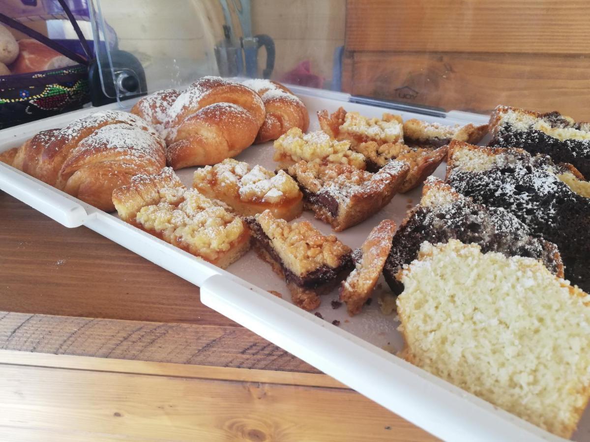 Askia Rooms & Breakfast Асчеа Екстериор снимка