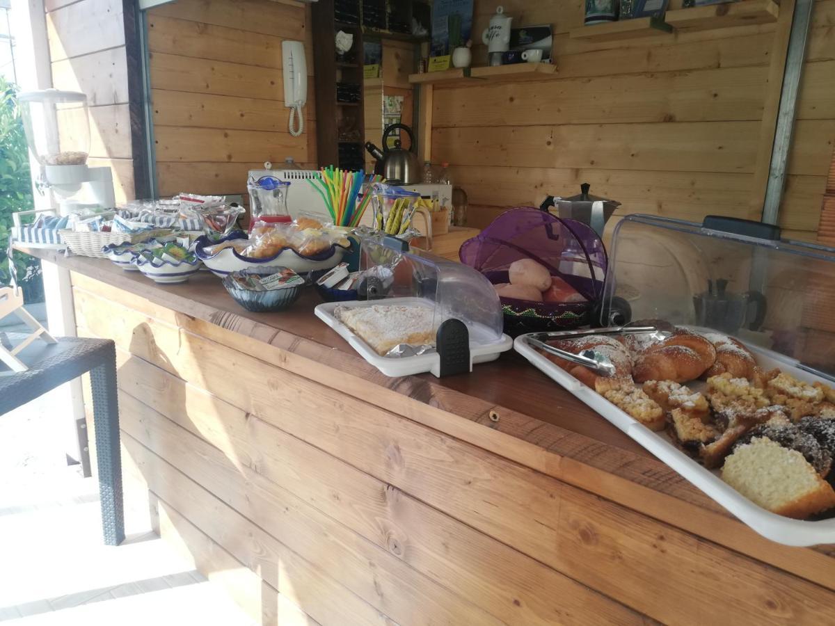 Askia Rooms & Breakfast Асчеа Екстериор снимка